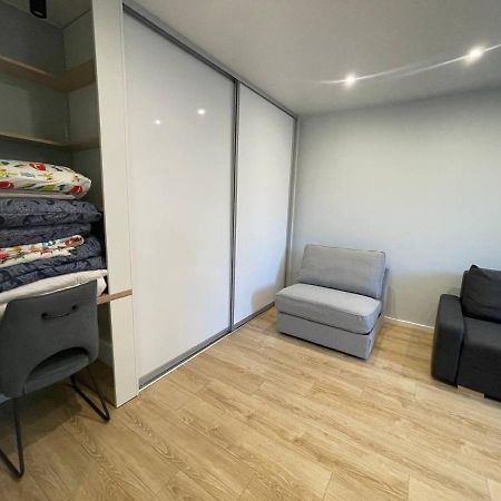 Modern 1Br Haven Near Two Parks Riga Exterior foto