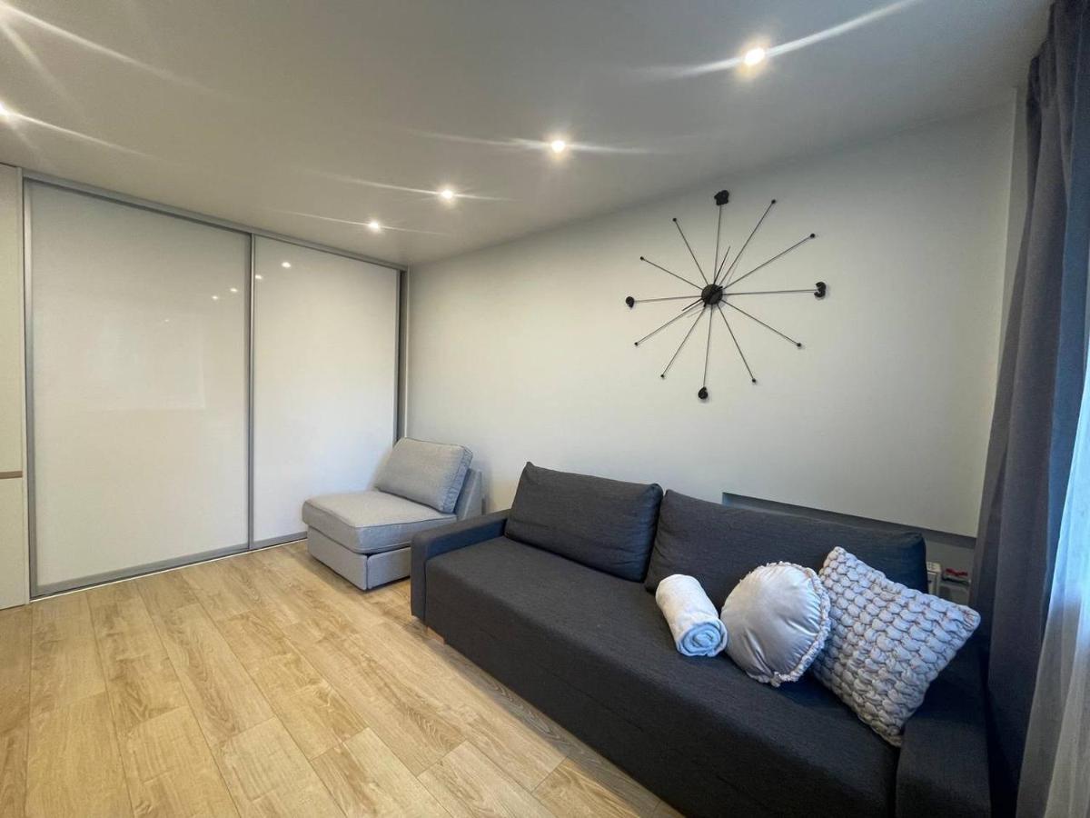 Modern 1Br Haven Near Two Parks Riga Exterior foto