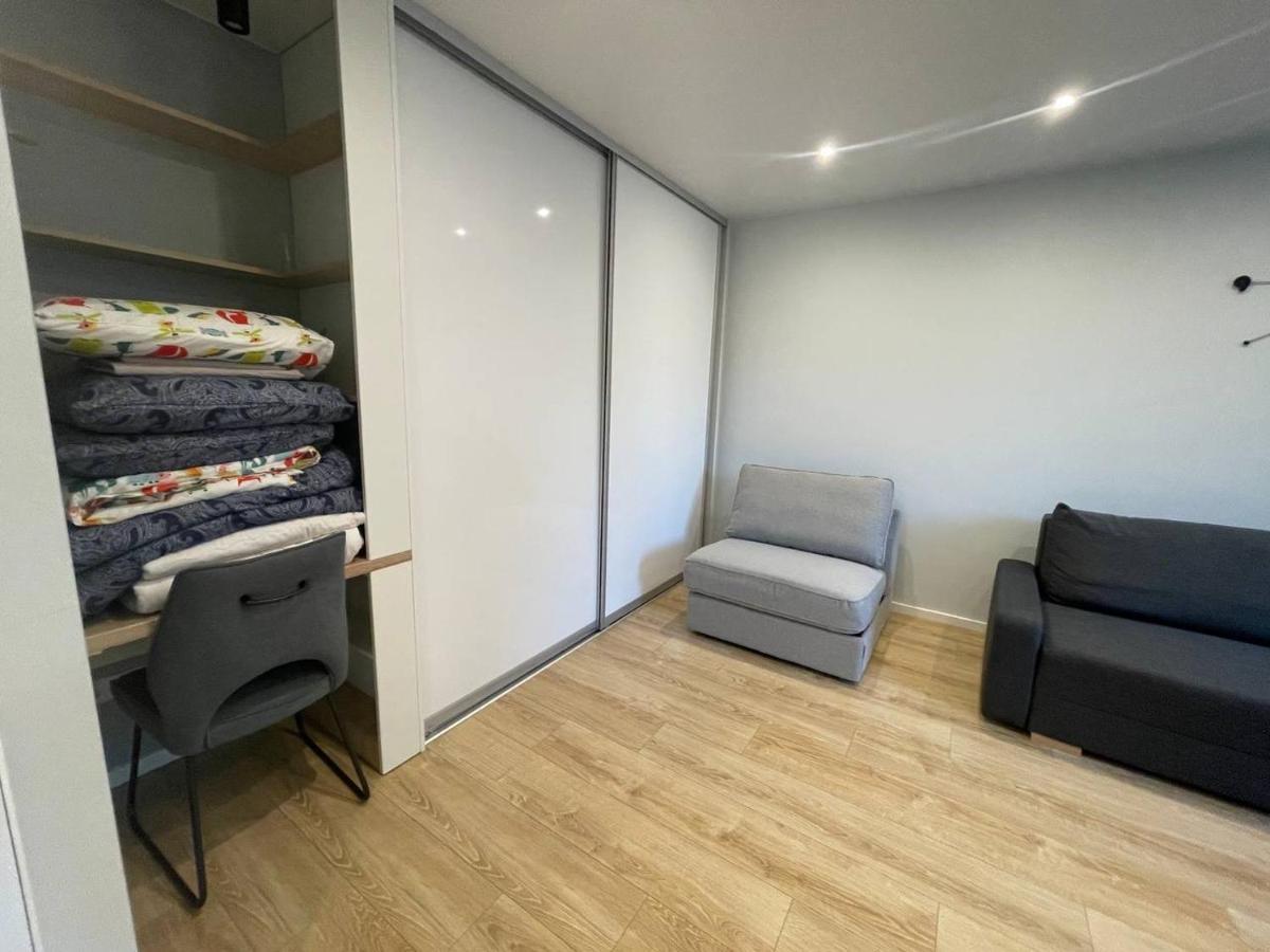 Modern 1Br Haven Near Two Parks Riga Exterior foto